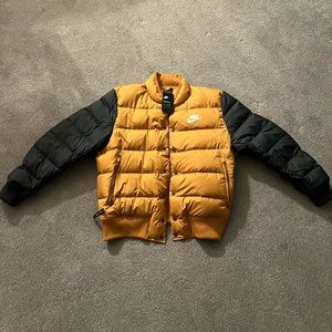 Nike Down Fill Mustard/Dark Gray Jacket. NWT never been worn, perfect condition!